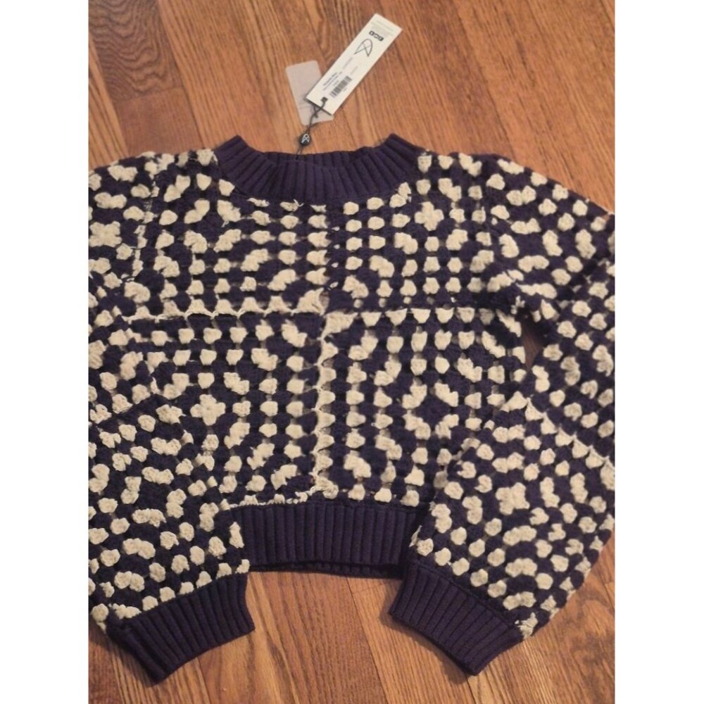 NWT MinkPink Meyer Crochet Navy / Cream Women's Sweater Size Large - Picture 2 of 8